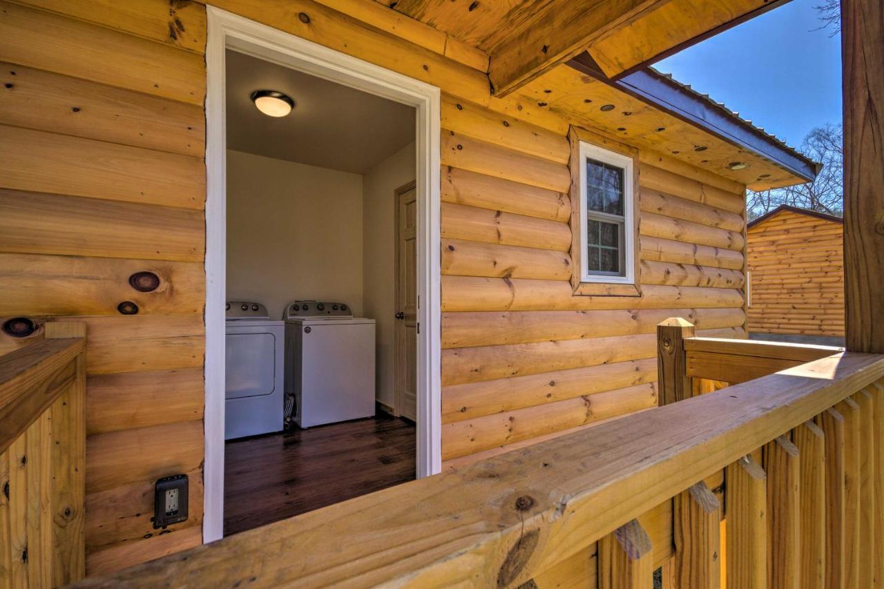 Bears Den Cabin With Porch About 5 Mi To Bryson City! エクステリア 写真